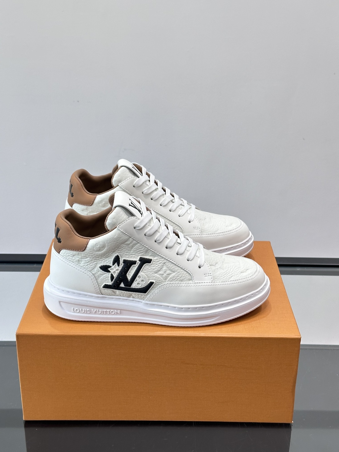 LV